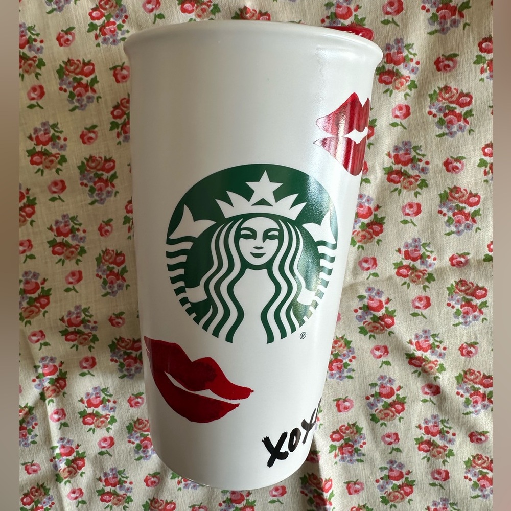 RARE 2015 Starbucks Valentine’s Day Cup